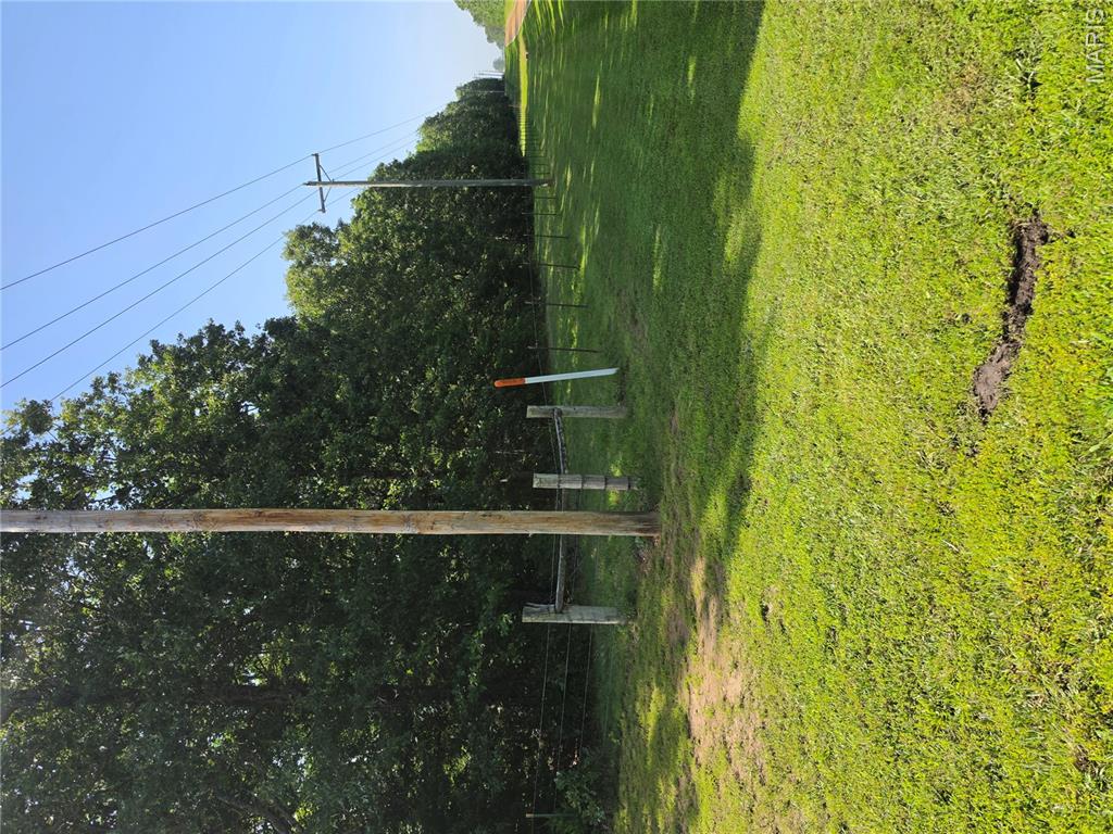 11526 Highway 5 Grovespring Missouri home for sale listed at $159,900