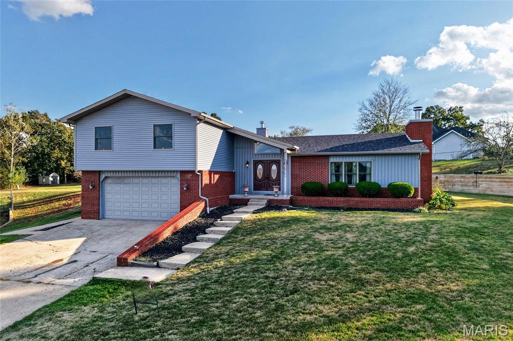 106 Meadow Lane St Robert Missouri 4 bedroom 3 bathroom home for sale listed at $359,900