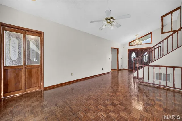 Primary bedroom — 106 Meadow Lane St Robert Missouri real estate