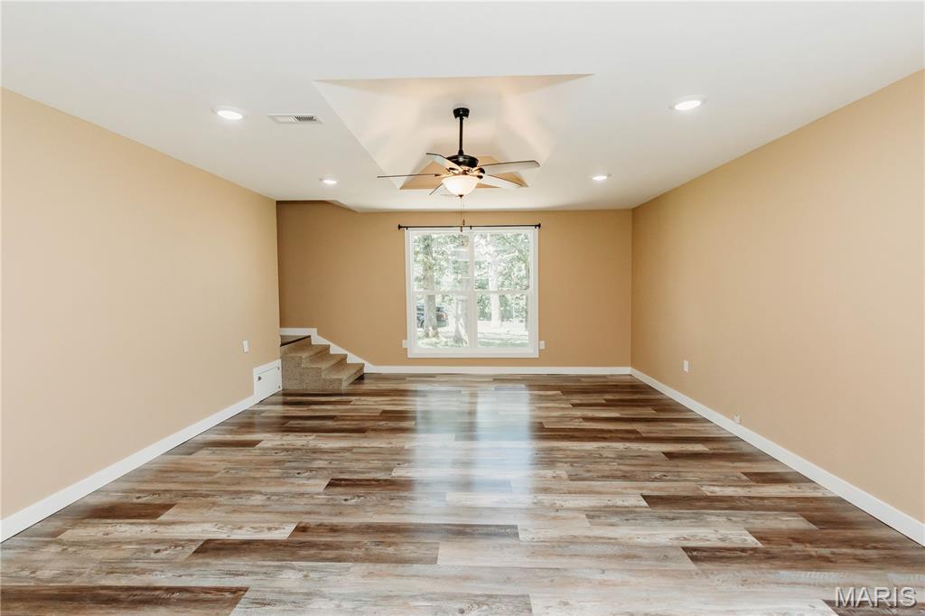 Primary bedroom — 13730 Highway 28 Dixon Missouri real estate
