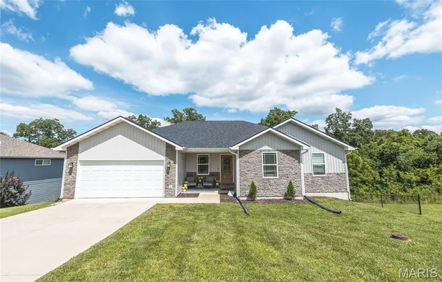 Front exterior — 11094 Paula Gayle Rolla Missouri real estate