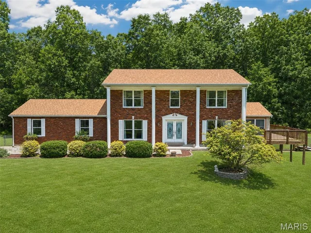 Front exterior — 3672 Hawks Rest Road Wildwood Missouri real estate
