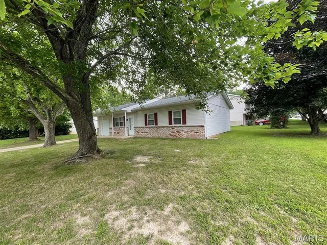 Front exterior — 120 Whitecliff Street Rolla Missouri real estate