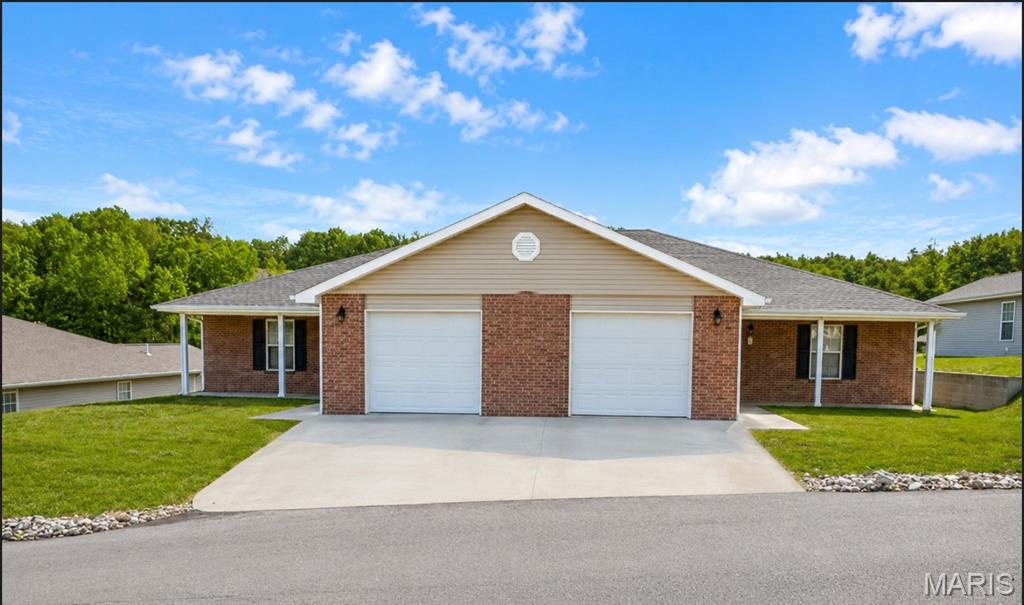 20906 Hartsburg A & B Lane St Robert Missouri home for sale listed at $275,000