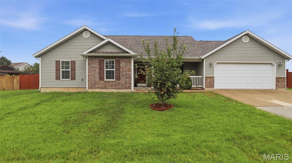 23785 Risen Road Waynesville Missouri 3 bedroom 2 bathroom home for sale listed at $260,000