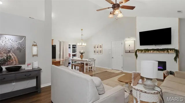 Kitchen — 23785 Risen Road Waynesville Missouri real estate