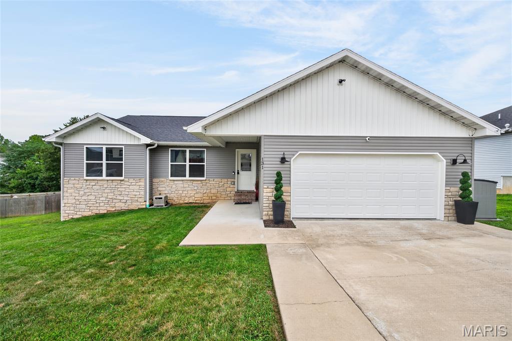 131 Mary Catherine Street Waynesville Missouri 5 bedroom 3 bathroom home for sale listed at $359,900
