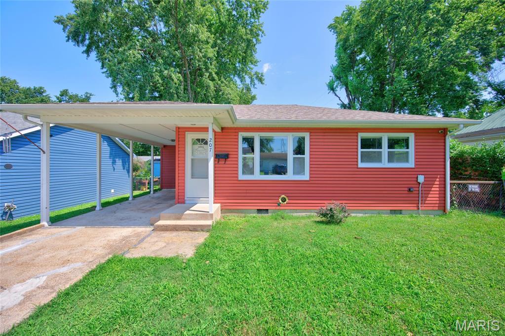 207 Catalpa Lane, Lebanon MO