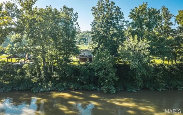 22760 Private Drive 9002, Jerome MO