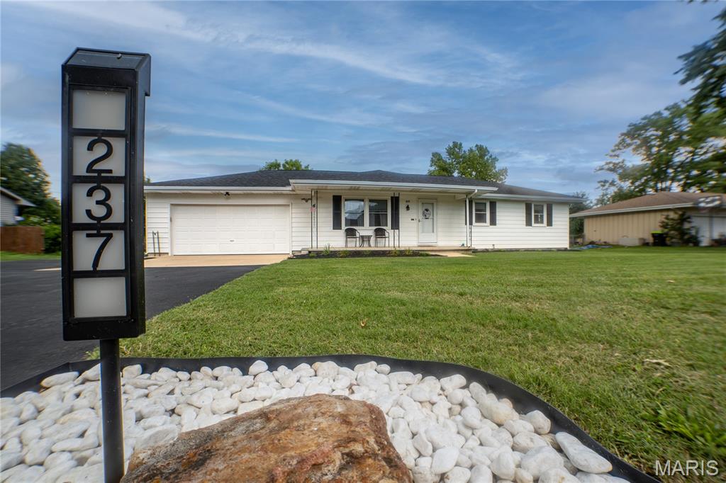 237 Farmers Lane Lebanon Missouri 4 bedroom 3 bathroom home for sale listed at $259,900