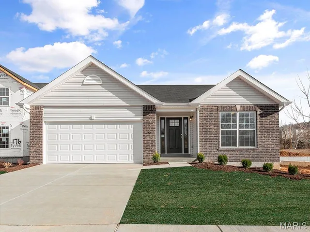 Primary bedroom — 2 Aspen at Highlands Rolla Missouri real estate