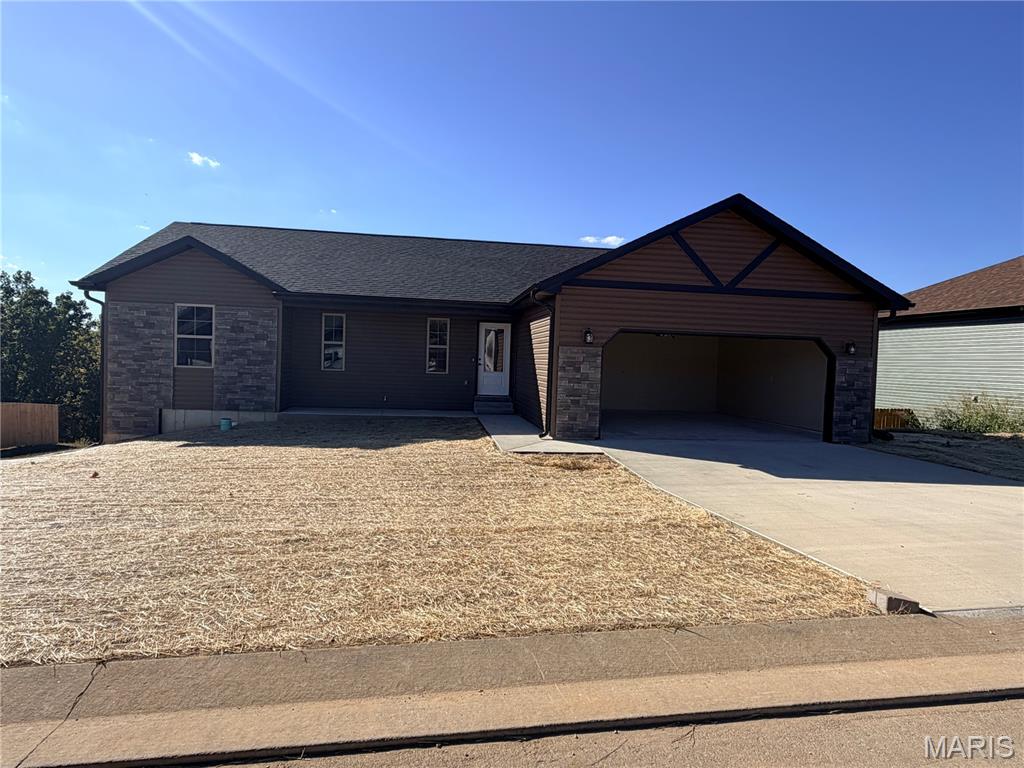 24 Lot La Vista Drive Waynesville Missouri 4 bedroom 3 bathroom home for sale listed at $349,900