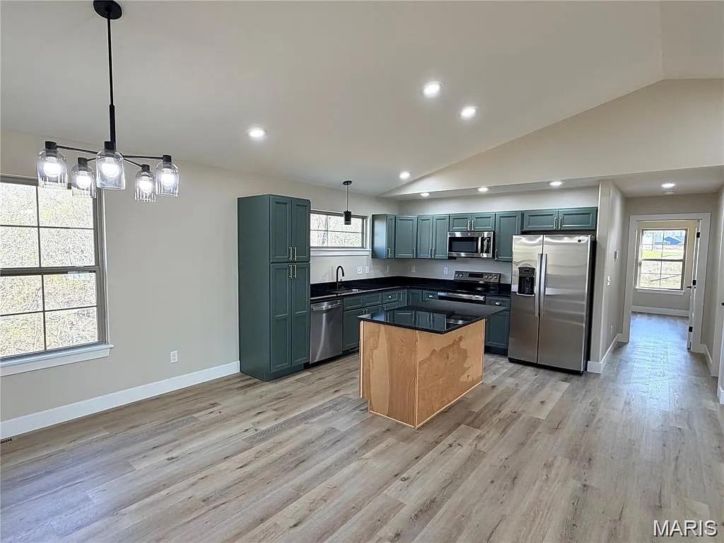 Living room — 24 Lot La Vista Drive Waynesville Missouri real estate