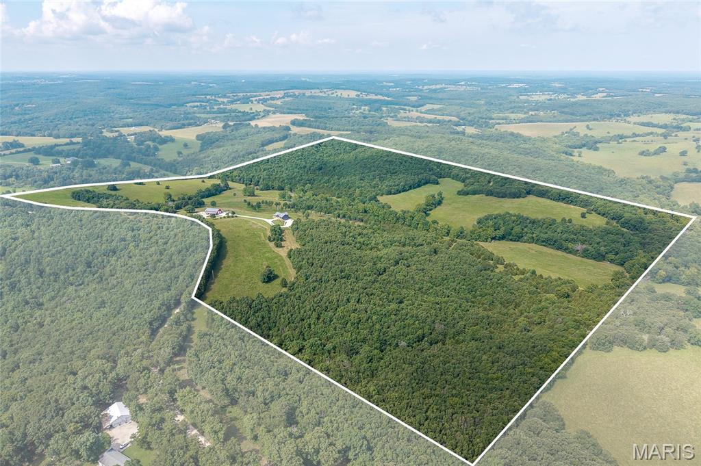 10305 Belle Road Crocker Missouri 3 bedroom 3 bathroom home for sale listed at $1,350,000