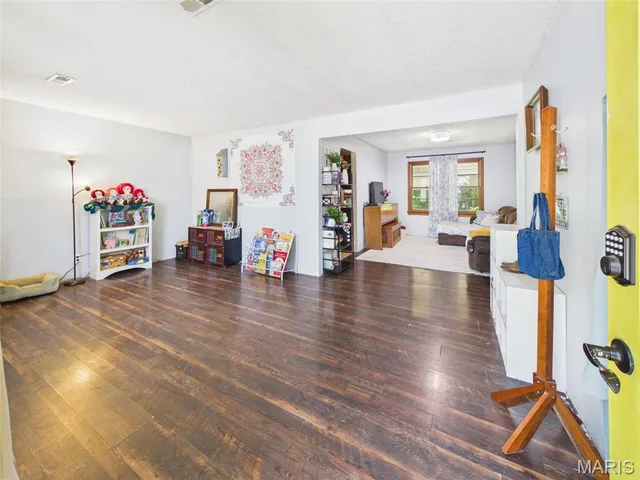 Kitchen — 250 Sherman Street Lebanon Missouri real estate