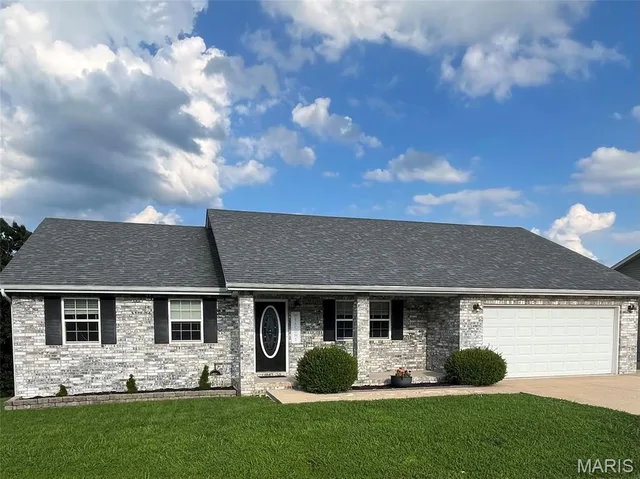 Front exterior — 19136 Lonager Lane Waynesville Missouri real estate