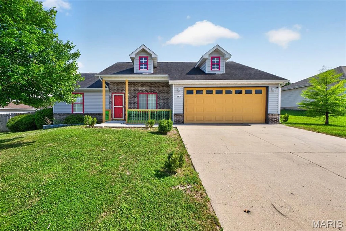 142 Kale Court St Robert Missouri 3 bedroom 2 bathroom home for sale listed at $249,900