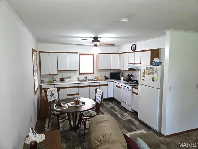 Living room — 263 Candlewood Road Buffalo Missouri real estate
