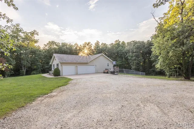 Kitchen — 5682 Pike 18 Highway Curryville Missouri real estate
