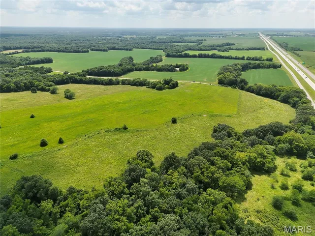 Living room — 0 County Road 197 - Tract A (52.5+/- Acres) Williamsburg Missouri real estate