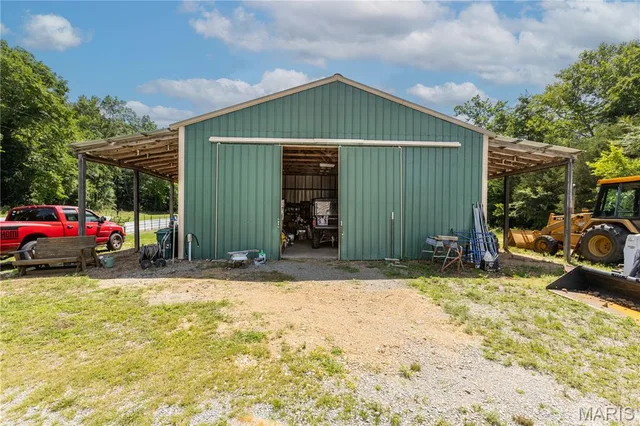 Primary bedroom — 1222 Madison 9421 Fredericktown Missouri real estate