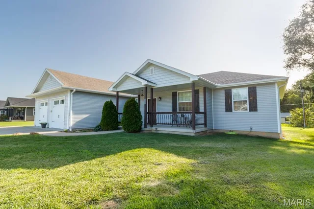 Front exterior — 22955 PATTON Lane Lebanon Missouri real estate