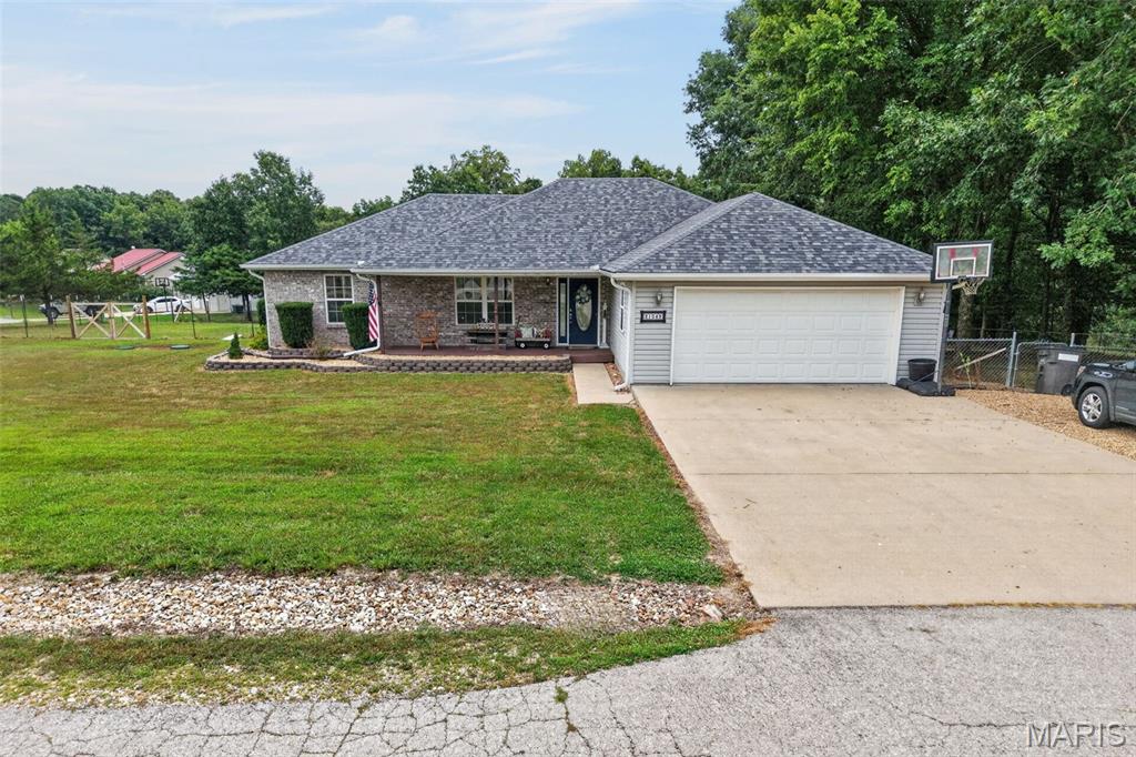 21049 Larson Road Waynesville Missouri 3 bedroom 2 bathroom home for sale listed at $274,900