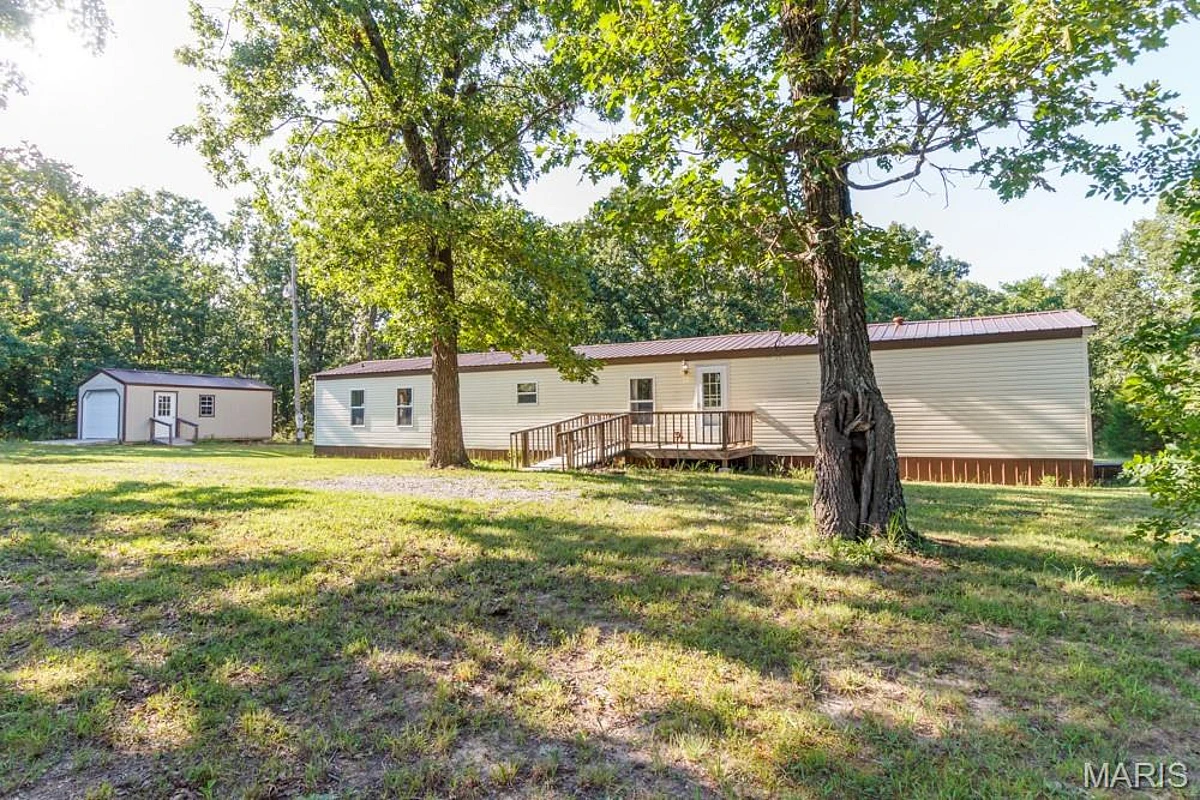 25049 Heritage Lane Lebanon Missouri 3 bedroom 2 bathroom home for sale listed at $110,000