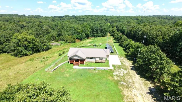 404 County Road 309, Alton MO