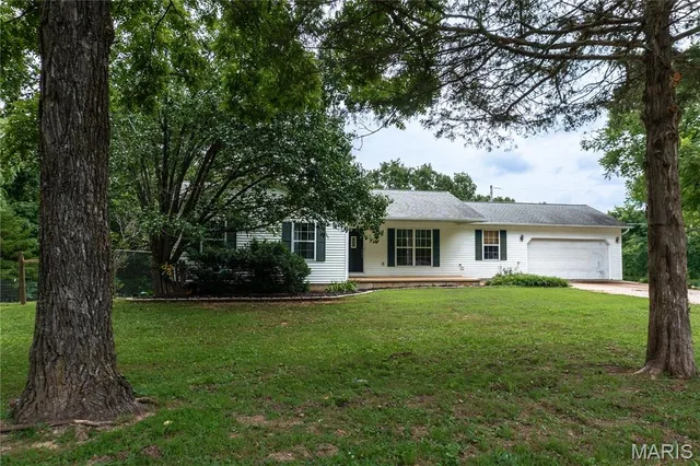 Front exterior — 18780 Highway Y Dixon Missouri real estate