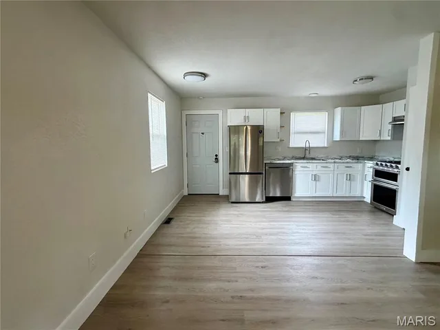 Kitchen — 433 W Eldon Street St James Missouri real estate