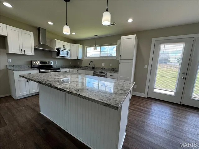 Primary bedroom — 152 Mesa Drive Waynesville Missouri real estate