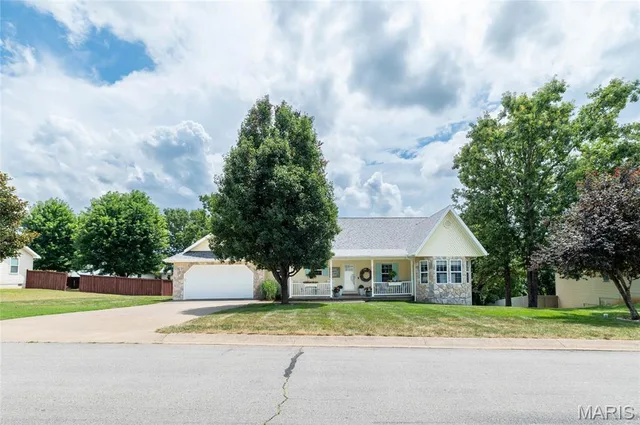 Front exterior — 125 Mesa Drive Waynesville Missouri real estate