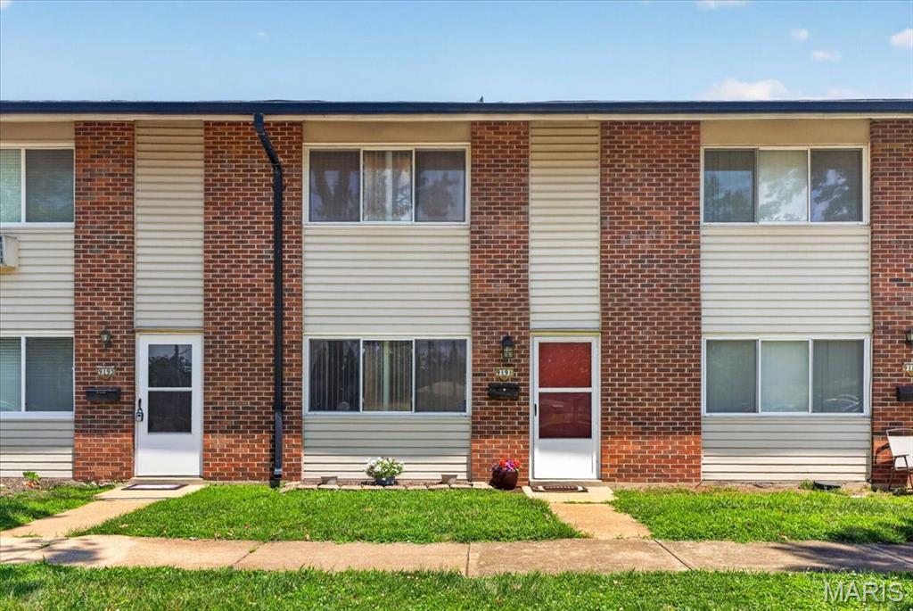 9191 Villaridge Court, Affton MO