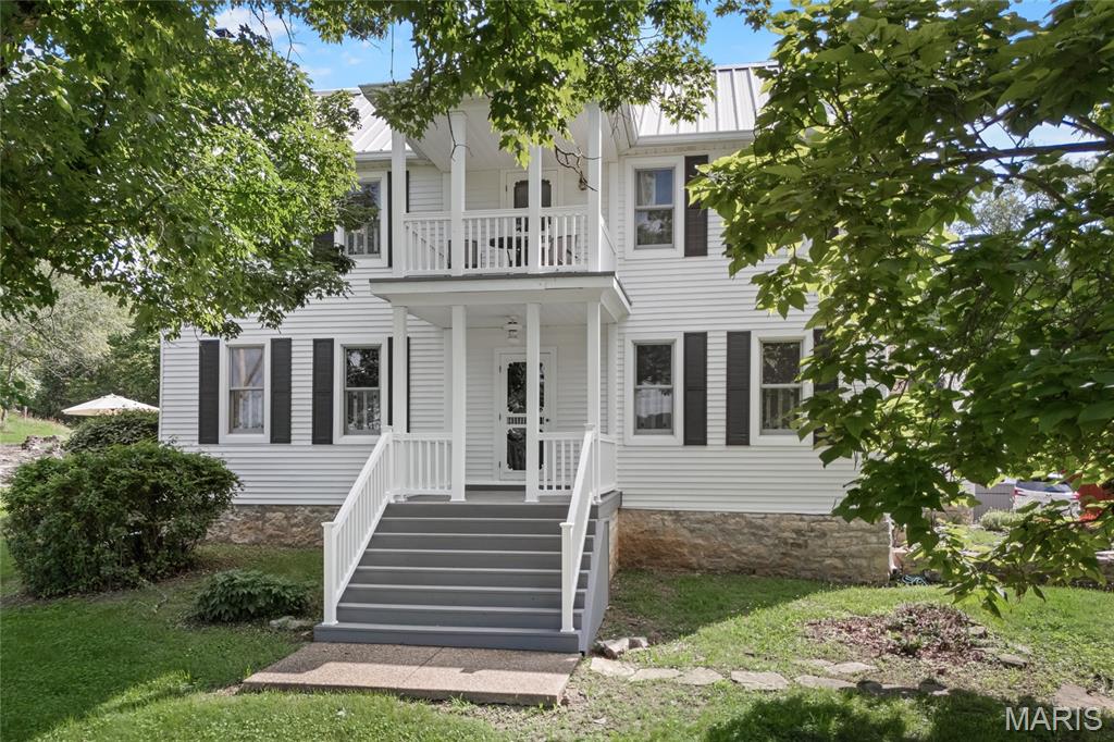 1415 Highway F Defiance Missouri 3 bedroom 2 bathroom home for sale listed at $775,000