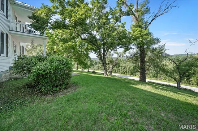 Primary bedroom — 1415 Highway F Defiance Missouri real estate
