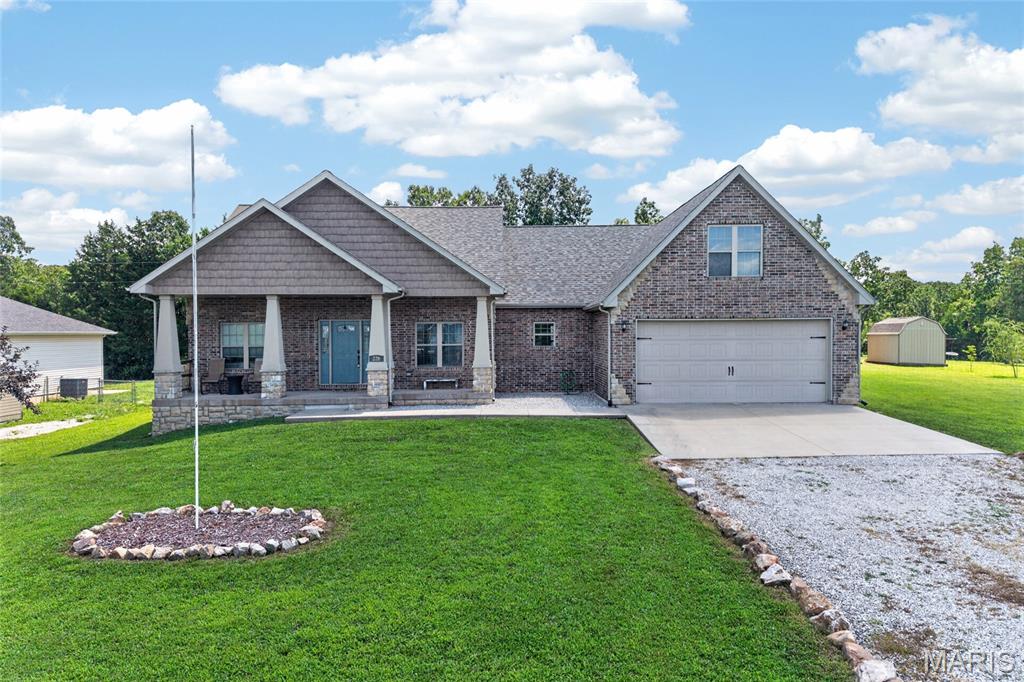 228 Sweet Valley Circle Crocker Missouri 3 bedroom 2 bathroom home for sale listed at $295,000