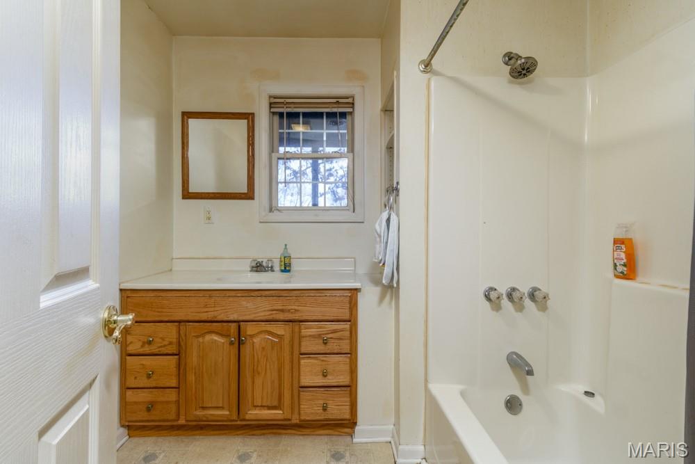 Photo 32