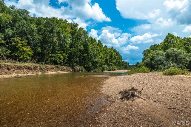 127 Huzzah Creek Road, Steelville MO real estate
