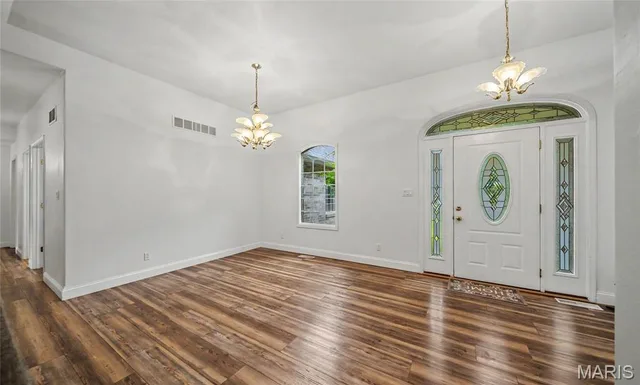 Living room — 3891 E Lindberg Road Cuba Missouri real estate