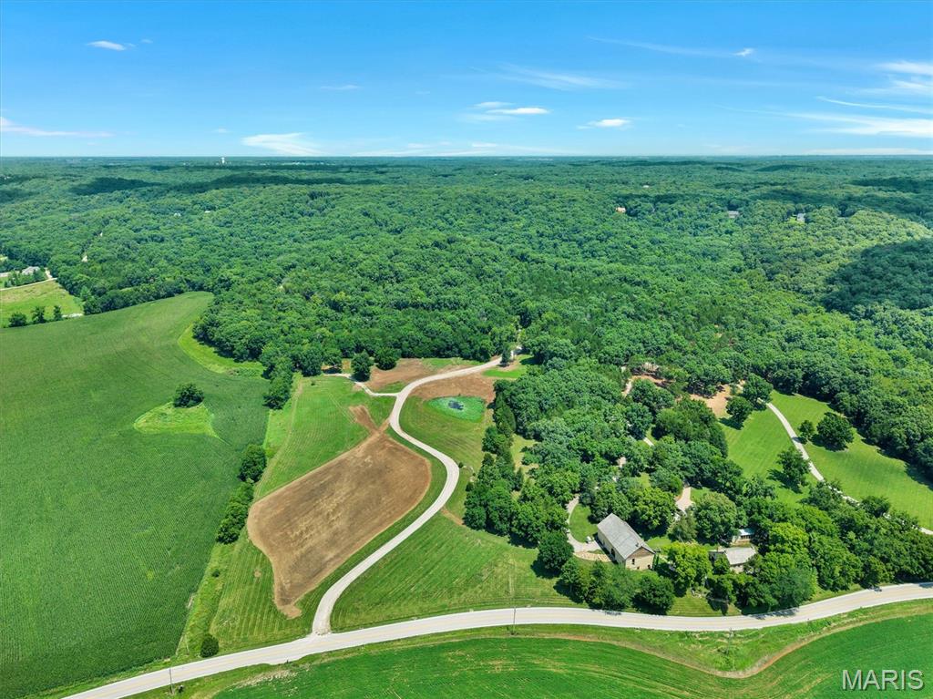 2323 Highway F, Defiance MO