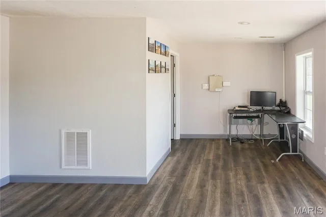 Primary bedroom — 18119 State Route O Rolla Missouri real estate