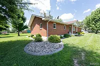 Front exterior — 403 W 4th Street Belle Missouri real estate
