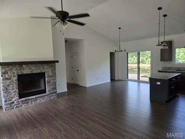 Primary bedroom — 10413 Autumn Cadet Missouri real estate