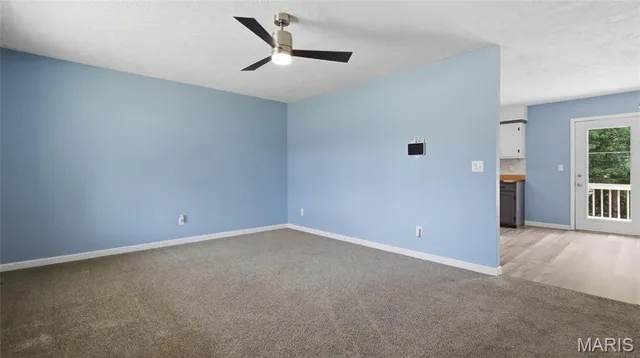 Kitchen — 20599 Snicker Court Waynesville Missouri real estate