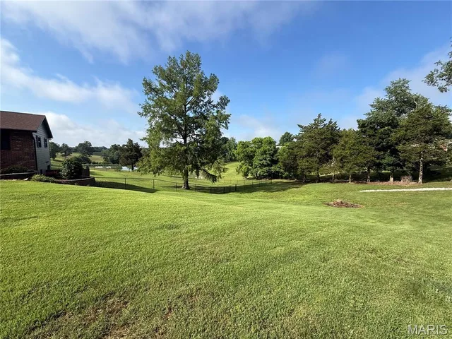 Primary bedroom — 3316 County Road 316 Cape Girardeau Missouri real estate
