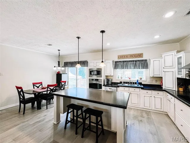 Kitchen — 44513 Willow Lane Monroe City Missouri real estate