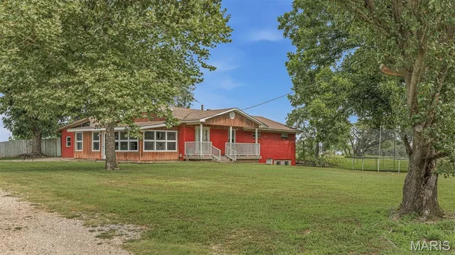43789 County Road 111, Bernie MO real estate