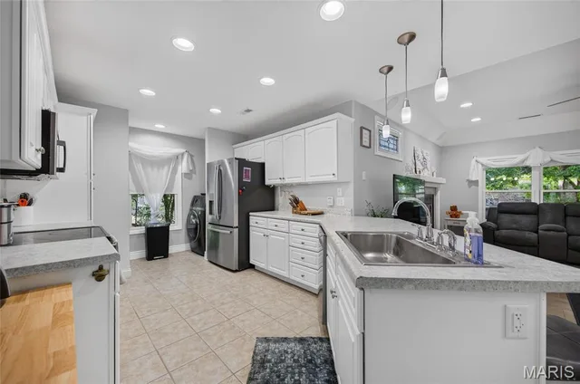 Kitchen — 133 Wye Drive Lake Ozark Missouri real estate