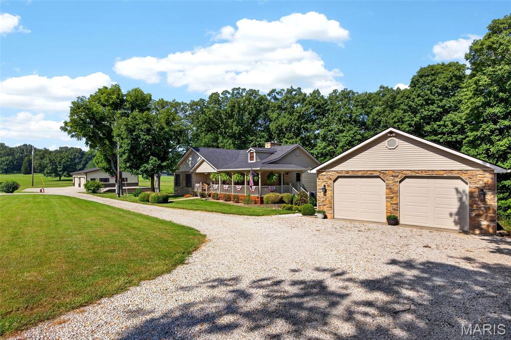 411 Highway J Road, Montgomery City MO